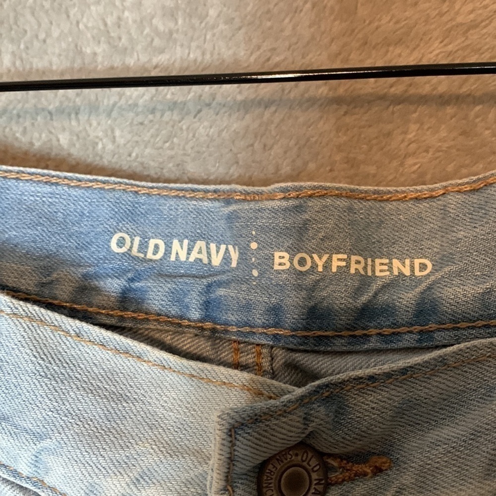 Old Navy Boyfriend Distressed Shorts - Picture 2 of 5